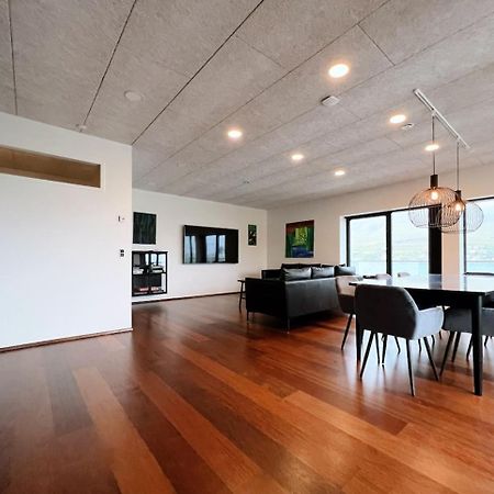 Stunning Ocean View Penthouse Apartment Oravik エクステリア 写真