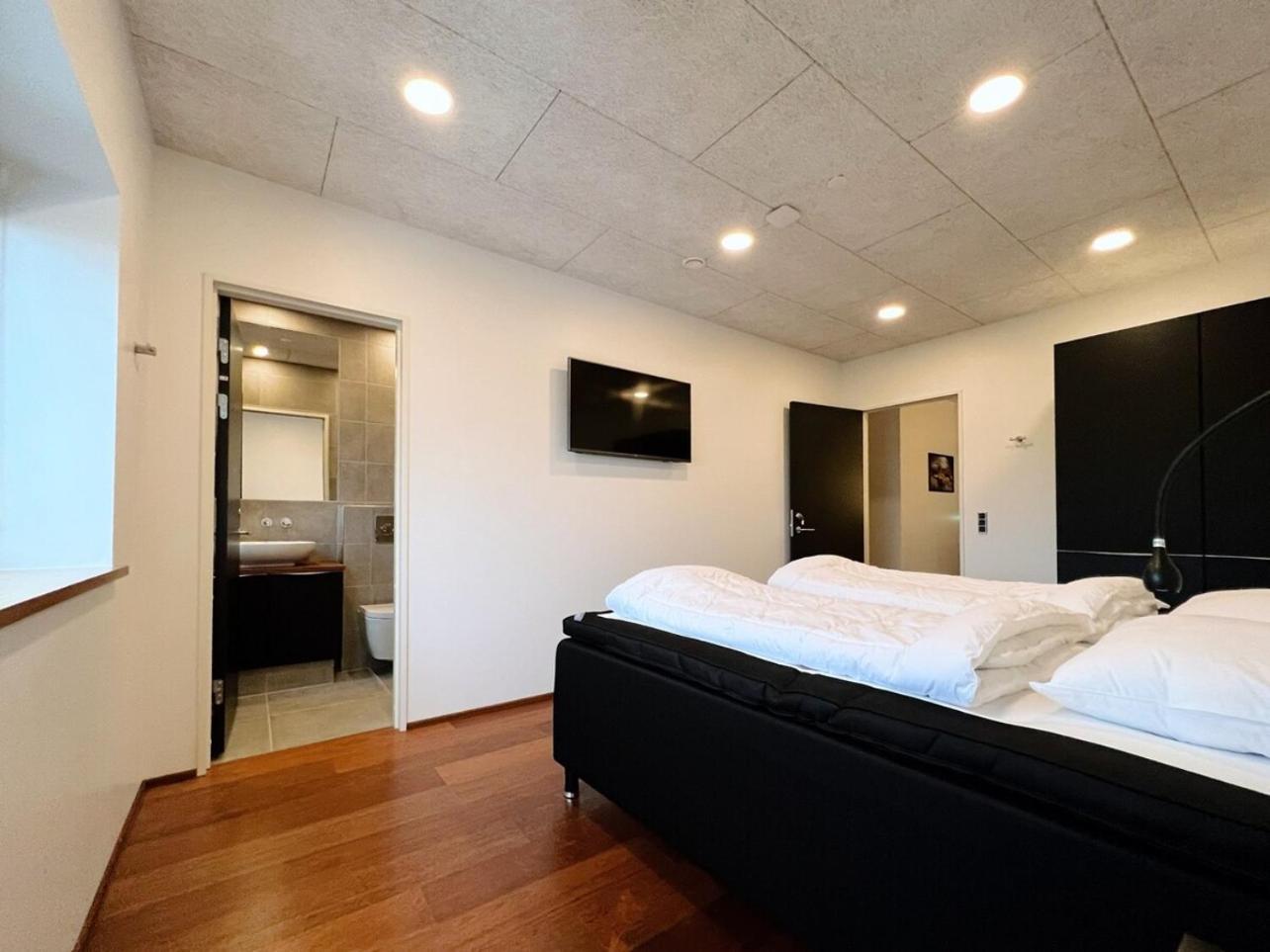 Stunning Ocean View Penthouse Apartment Oravik エクステリア 写真
